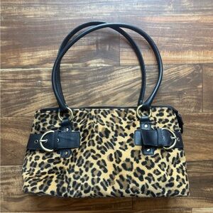 Stylish Leopard Print Shoulder Bag with Black Accents